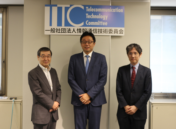 左から 藤野 仁三 氏、松永 章吾 氏、田尻 信行